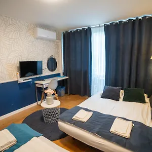 apartament-hotel-grzybowska-9.warsawhotelspoland.com/